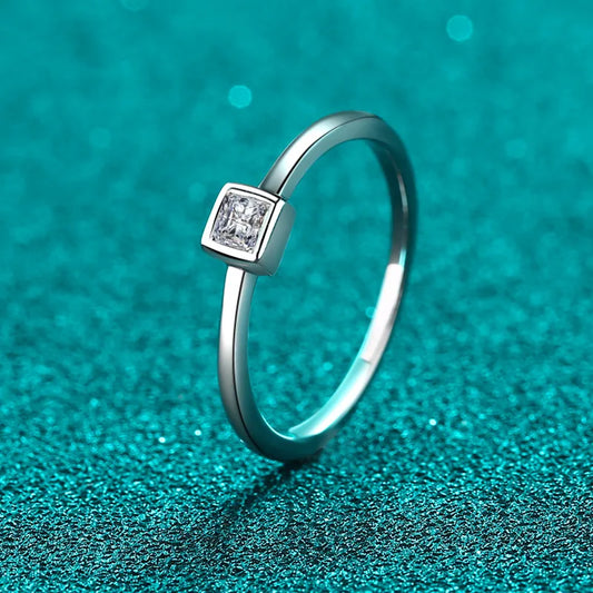 0.3CT 3*3MM Princess Cut Moissanite Rings for Women 100% Sterling Silver 925 Plated 18k Party Classic Jewelry Wholesale