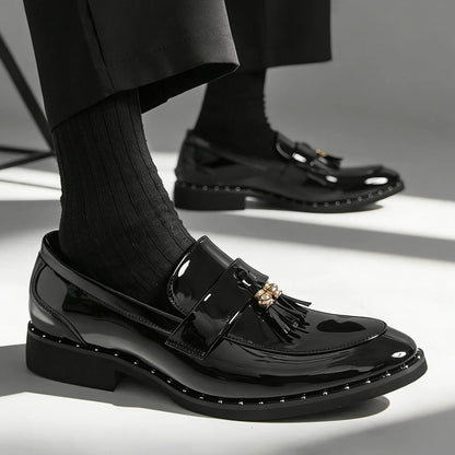 Fashion Men's Business Formal Slip-On Loafers Pointed Toe Patent Leather Shoes Shiny Tassel & Snake Print, Suitable Office Party