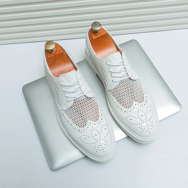 Fashion Derby Leather Men Shoes Summer Breathable White Brogue Lace Up Solid Dress Shoes Business Casual Party Wedding Shoes Men