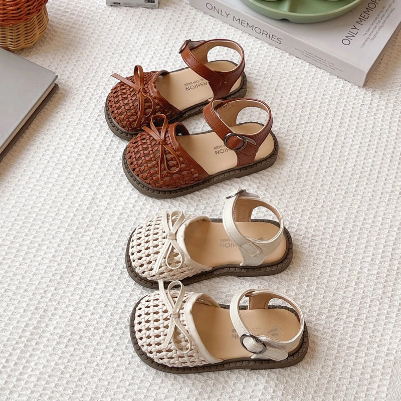 Kids Summer Casual Sandals Sweet Bow Girls Woven Flat Shoes Non-slip Children's Hollow-out Beach Sandals for School Daily Wear