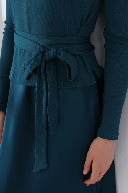woman clothes thicken ribbing closed-fit wrap tops + Satin Adjustable straps dress (ship out in 1 day)