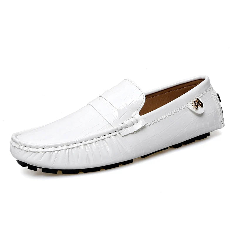 Patent Leather Beanie Shoes for Men 2025 New Spring and Summer Large Size Patent Leather Casual British Leather Shoes for Women Slip-On Slip-On Shoes