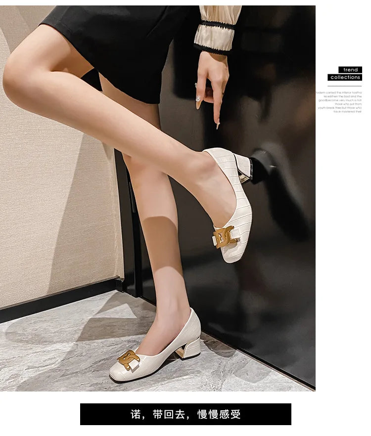 Plus Size 35-43 Women Pumps Med Heel Square Toe Pumps Office Lady Leahter Shoes Big Gold Metal Chain Soft Soles Slip on Shoes