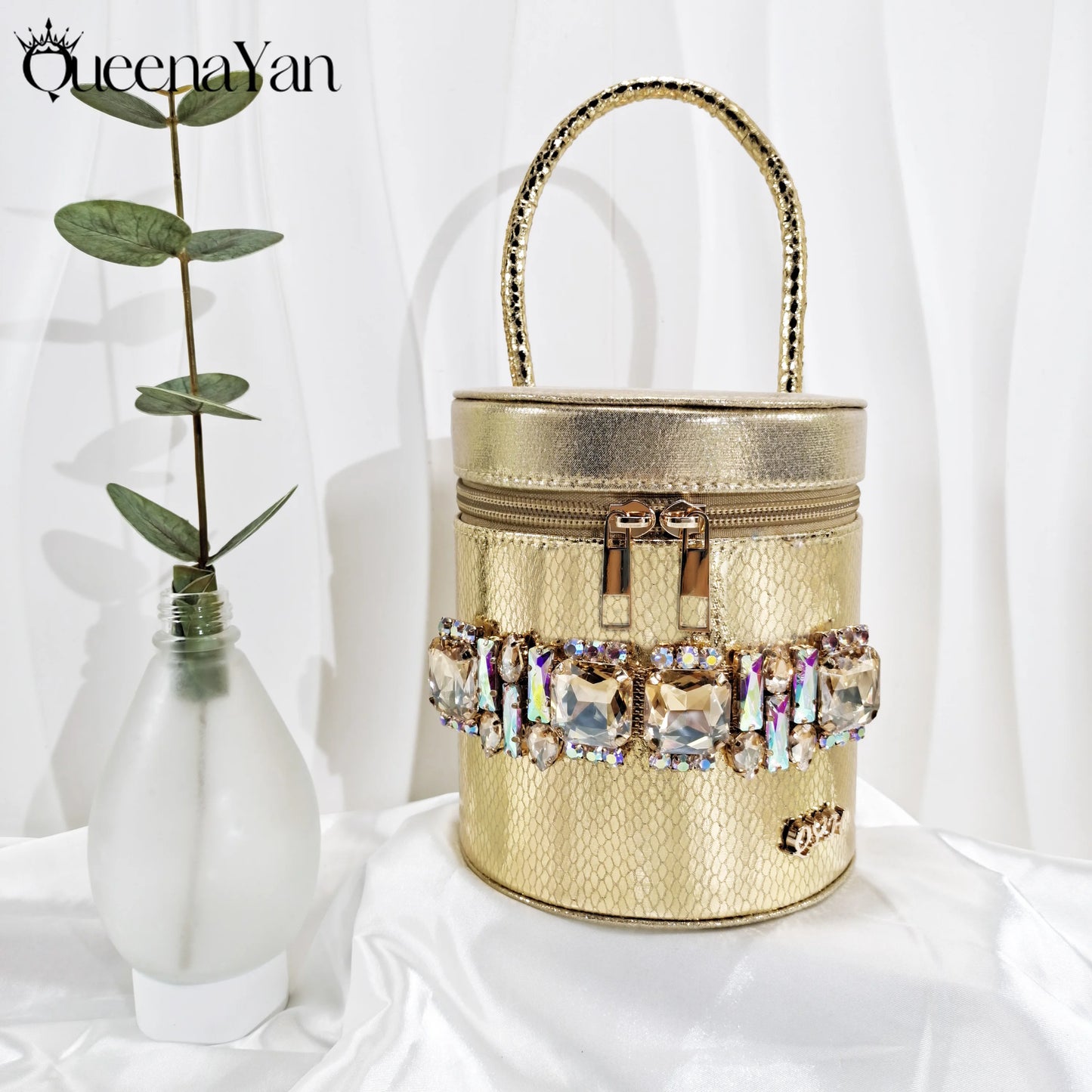 Fashionable New Gold Open Toe Women's Sandals with Matching Bucket Bag Set Perfect for Weddings and Parties