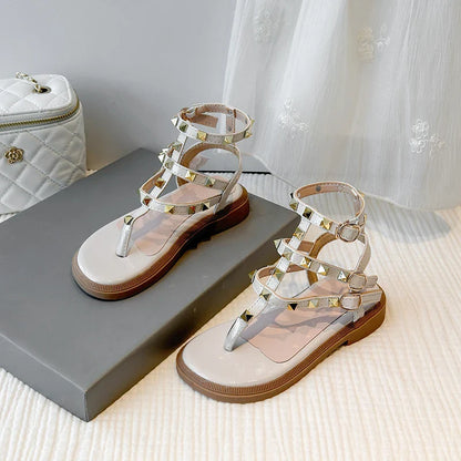 Summer New Kids Sandals Girls Princess Rivet Sandals Soft Children Beach Shoes Fashion Roman Sandals Size 26-36 Versatile