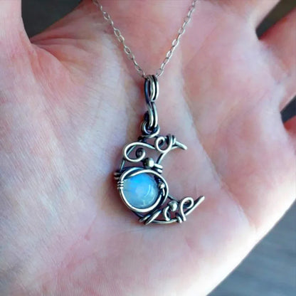 Artificial Moonstone Antique Pendant Necklace Gems Cabochon Vintage Boho Moon Necklace for Lady Girls Women Gift