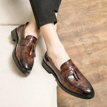 Casual Slip-On Wedding Shoes Men's Small Size Business Leather Shoes British Style Fashionable Loafers Polyurethane Upper Rubber