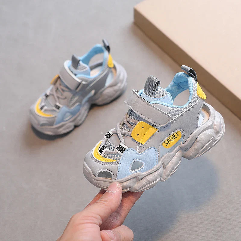Kids Sports Sandals Fashion Classic 2025 Summer Boys Girls Beach Shoes Cut-outs Air Mesh Breathable Hollow Casual Fashion Sandal