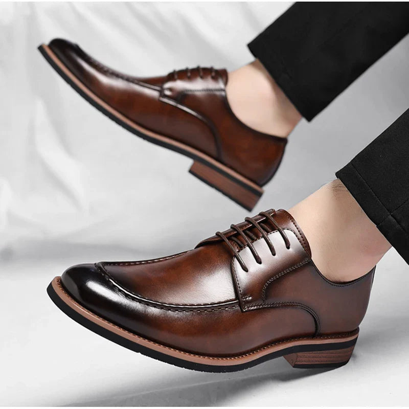 Fashion Designer's New Gentleman's Brown and Black Lace-up Men's Formal Leather Shoes