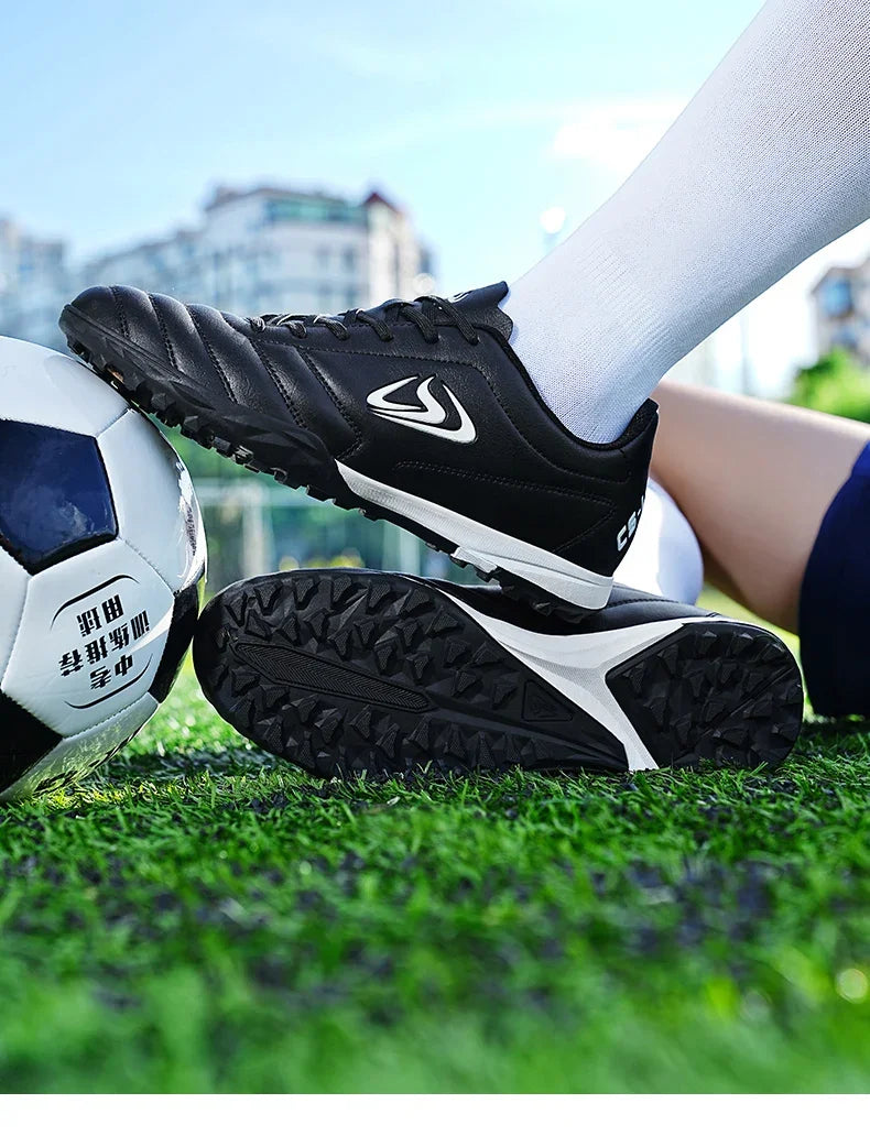 Men Soccer Shoes Youth Football Boots Breathable Comfortable Athletic Training Soccer Cleats Orignal Football Shoes for Kids