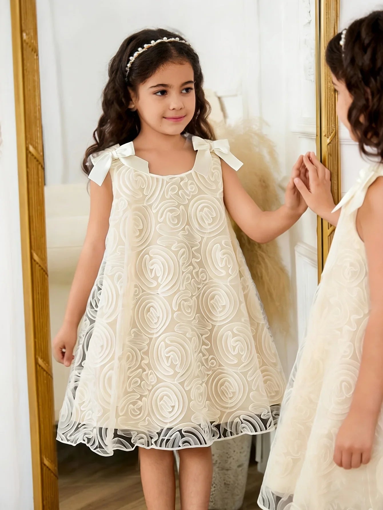 Girls' summer romantic and elegant butterfly knot sleeveless dress with sweet temperament, rose mesh princess dress