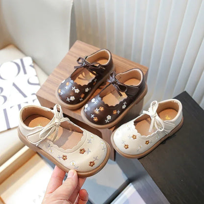Spring Autumn Girls Soft Leather Shoes Embroidery Flower Princess Sweet Kids National Style Children Flat Mary Janes Dress Shoes