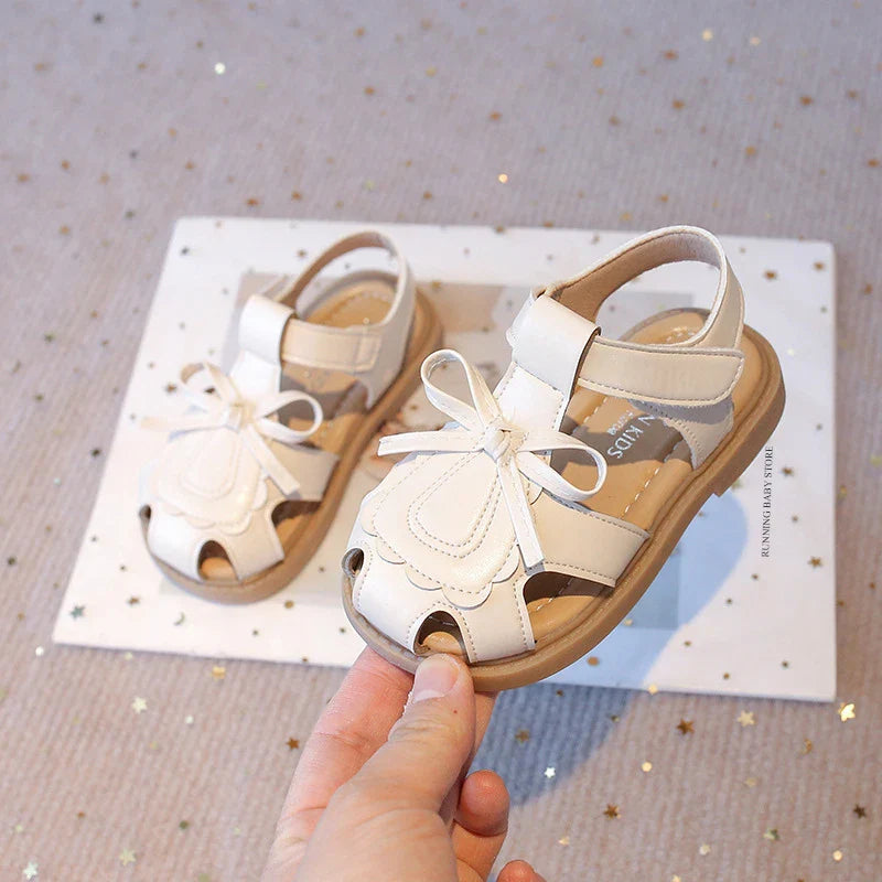 Girls Summer Sandals Toe-covered Anti-kick 2025 Brand New Children Flat Sandals Princess INS Hot Trend Toddler Clog Shoes I03055