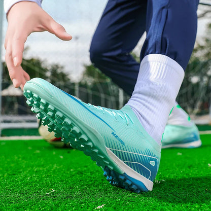 Men Football Shoes Comfortable TF Professional Football Boots Training Sneaker Ultralight Soccer Shoes