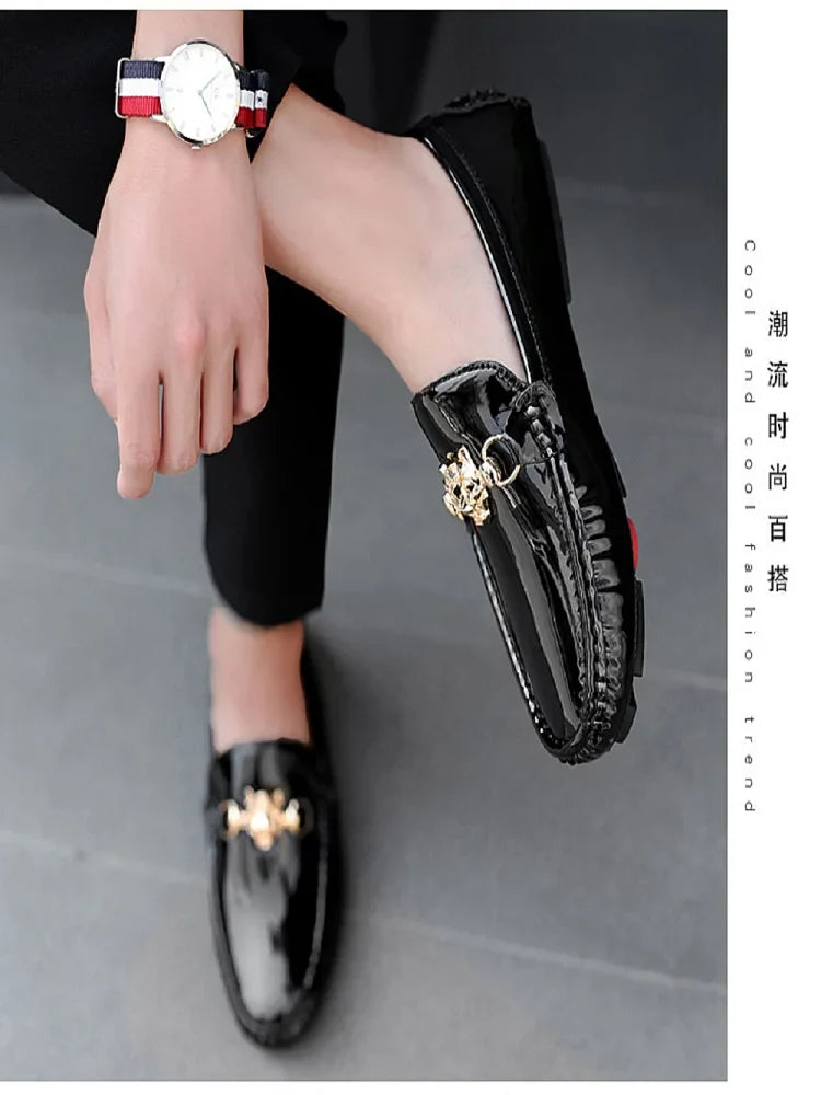 2025 Spring and Summer New Internet Celebrity Glossy Leather Peas Shoes Men's Large Size Slip-On Trendy Fashion Handmade Men's Shoes