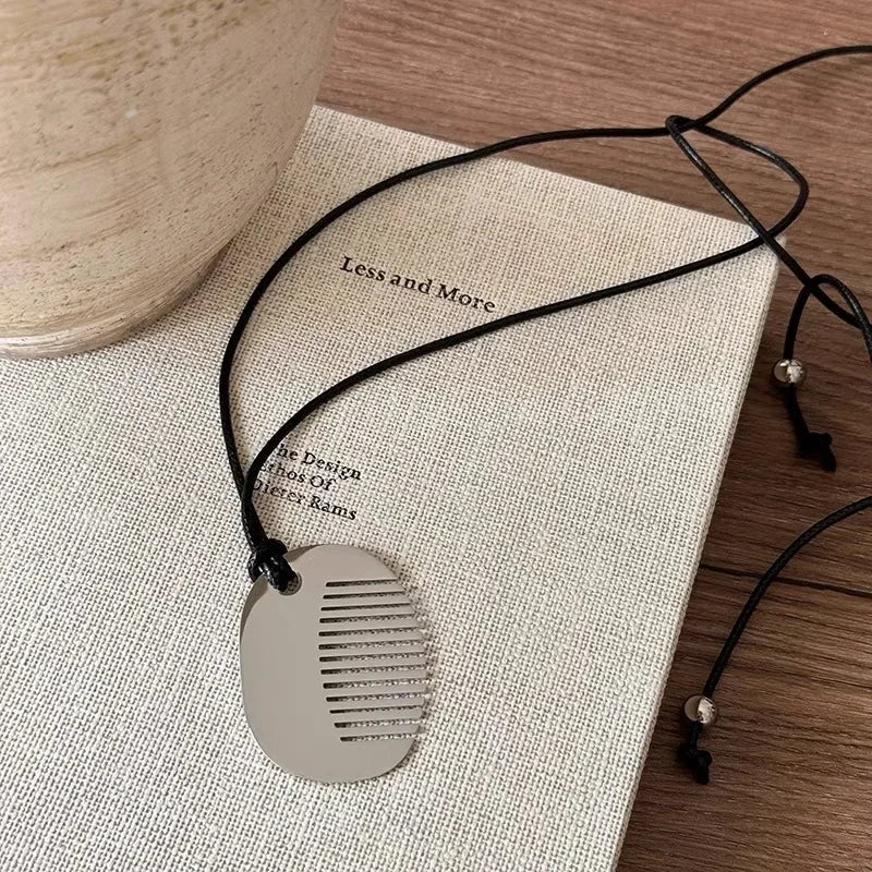 Personality Temperament Comb Pendant Necklace for Women 2024 Trend New Delicate Design Jewelry Fashion Accessories