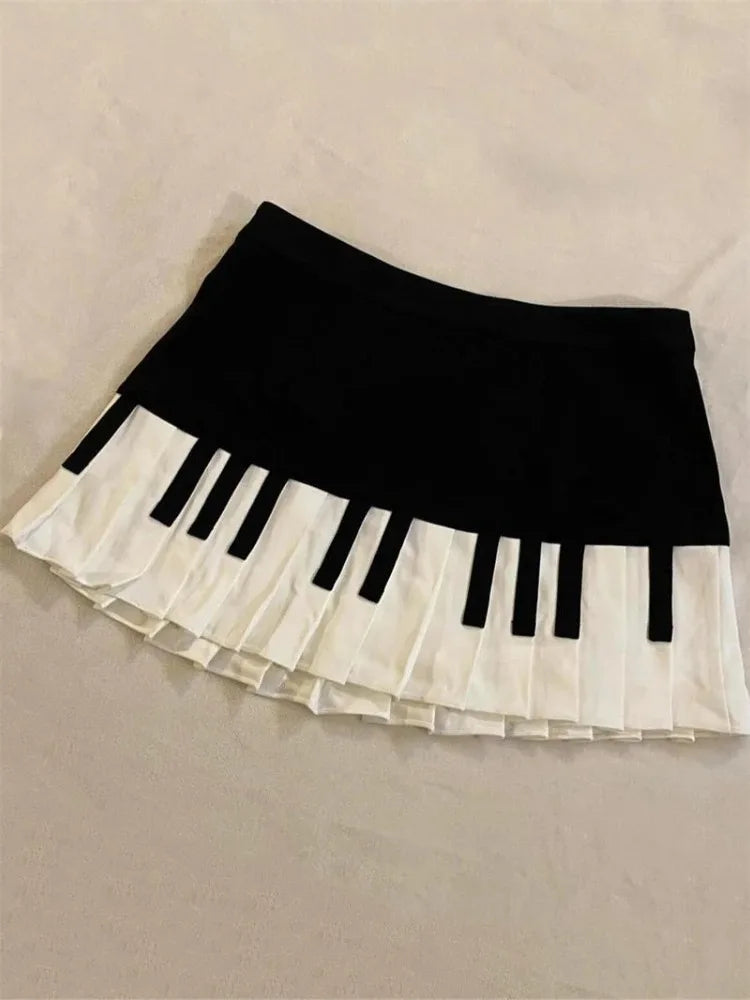 Spring Women Piano Skirt Black White Contrast Pleated Mini Skirt Y2K Harajuku Empire Waist Slim Short Skirt Streetwear