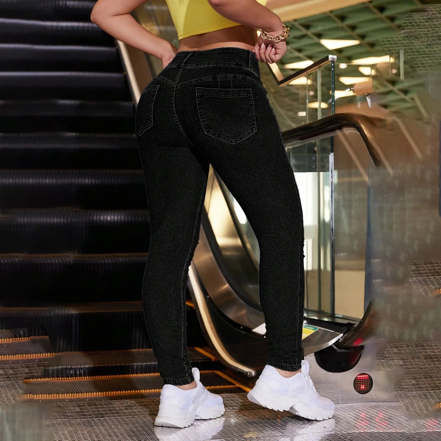 Women's Trend Ripped Jeans Casual Fashion Tight Fitting Leg Jeans