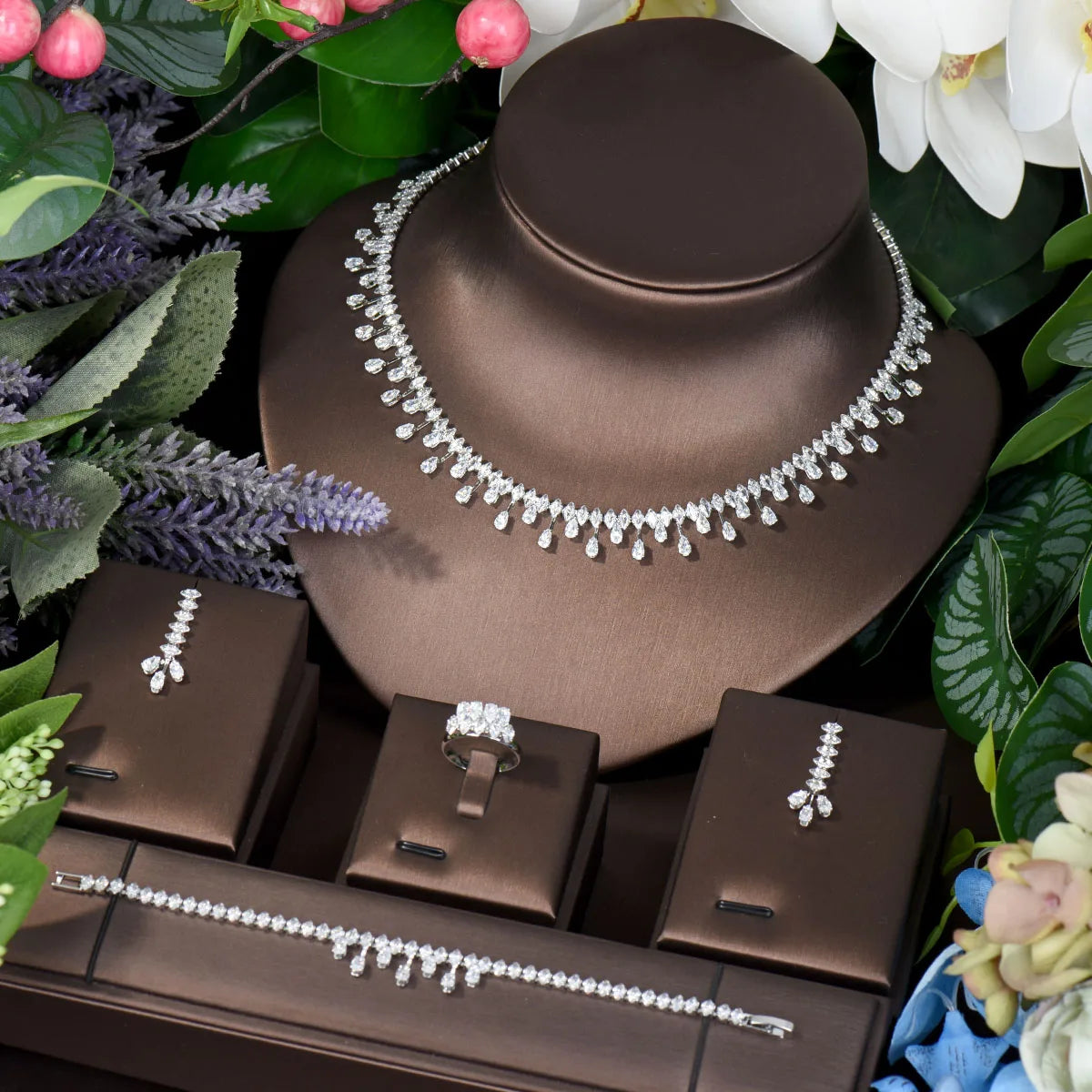 Conjunto de joias de colar e brincos de zircônia cúbica com gota d'água simples, 4 peças, para mulheres, conjunto de joias de miçangas africanas N-297