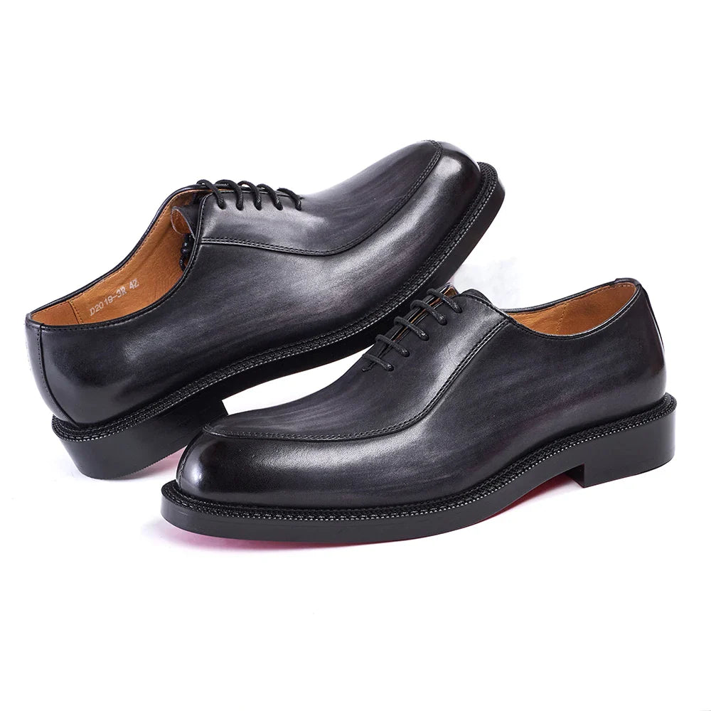 Elegant genuine leather British style toe shoes, men's shoes with carved red soles, business shoes, men's formal wedding dresses