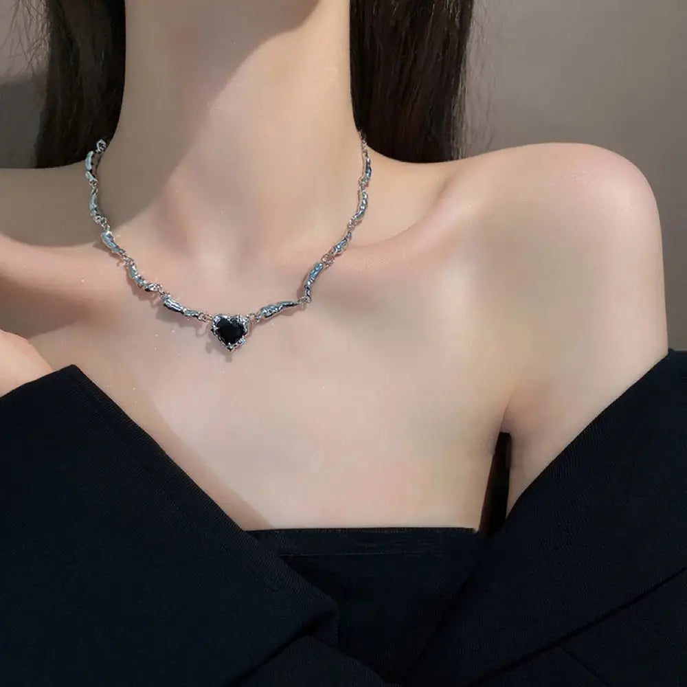 Korean Trend Love Butterfly Clavicle Chain For Women Shiny Multilayered Heart Necklace Collarbone Chain Valentine's Day Gifts