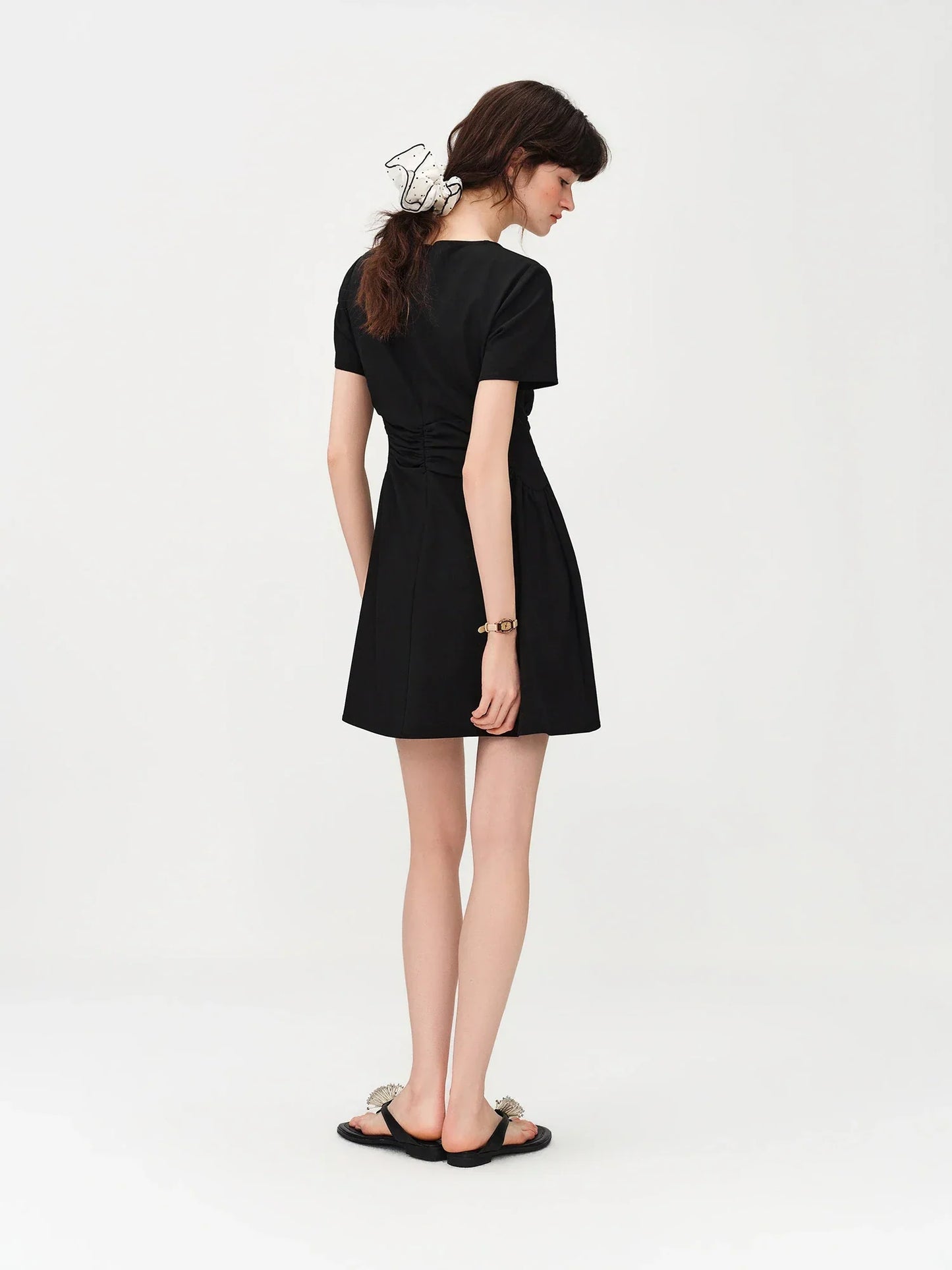 Summer Women's Black Midi Dress, Crew Neck Short Sleeve Waist-Cinching Slim Fit Black Dress for Chic Minimalist Style