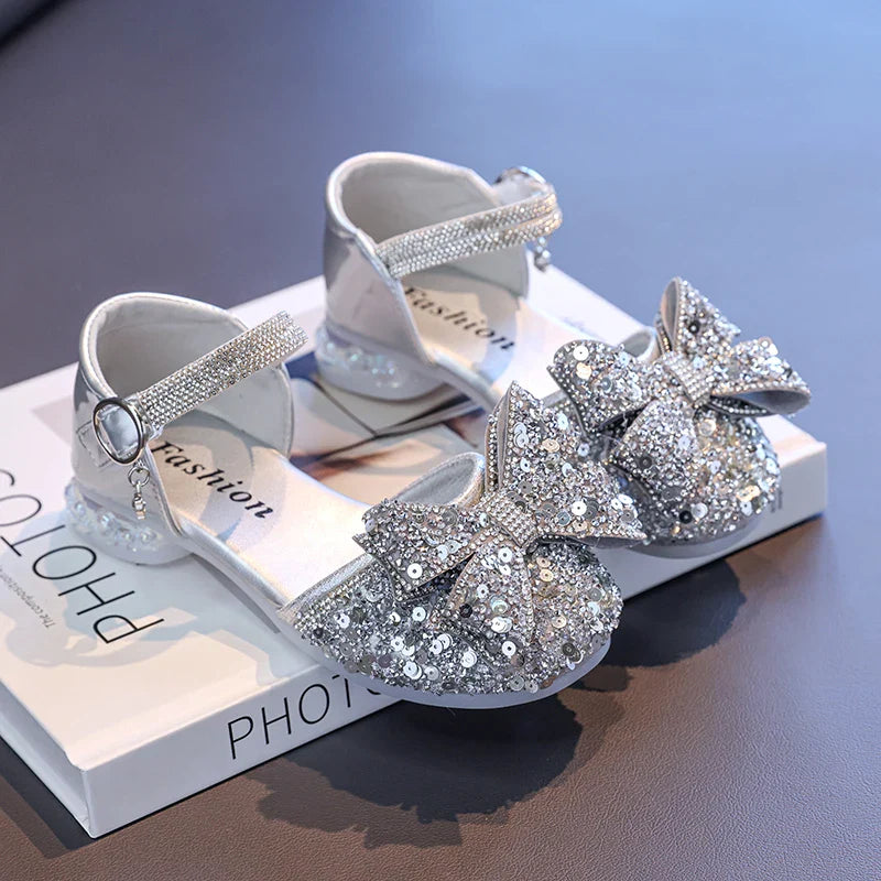 2025 Children's Crystal Princess Shoes bow Tie stylish summer new girls' head-wrapped sandals small high heels performance shoes