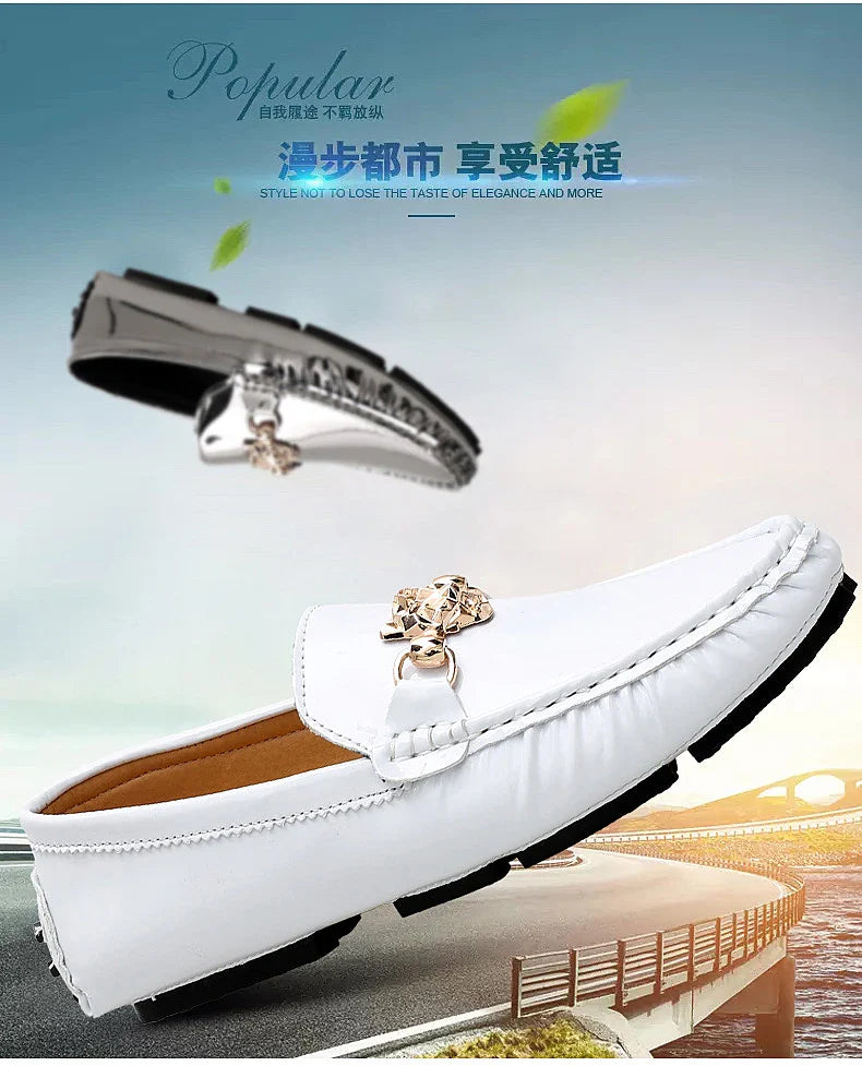 2025 Spring and Summer New Internet Celebrity Glossy Leather Peas Shoes Men's Large Size Slip-On Trendy Fashion Handmade Men's Shoes