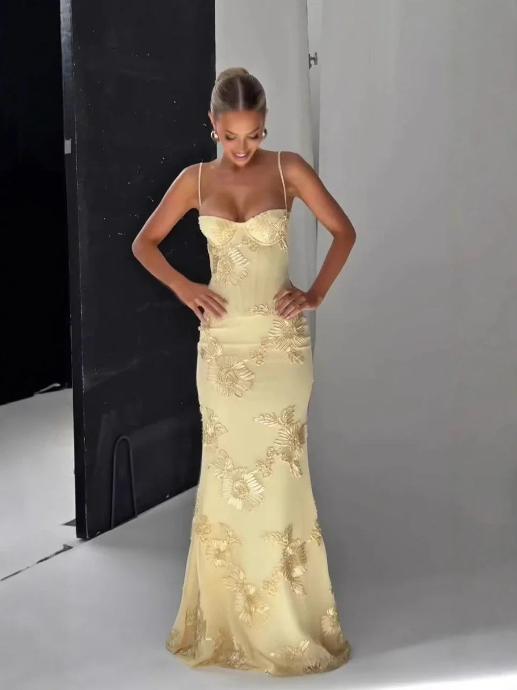 Women Maxi Backless Dress Sexy 3D Floral Embroidery Mermaid Gown Yellow Formal gala Prom Party Dress Long