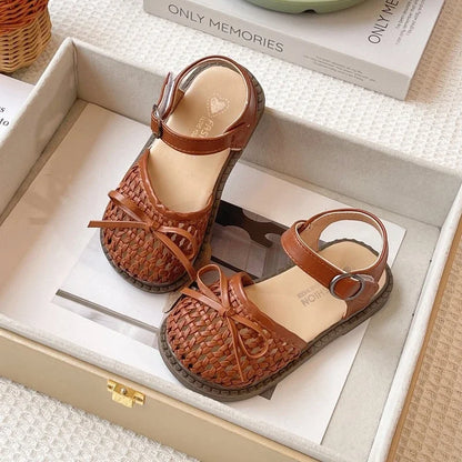 Kids Summer Casual Sandals Sweet Bow Girls Woven Flat Shoes Non-slip Children's Hollow-out Beach Sandals for School Daily Wear