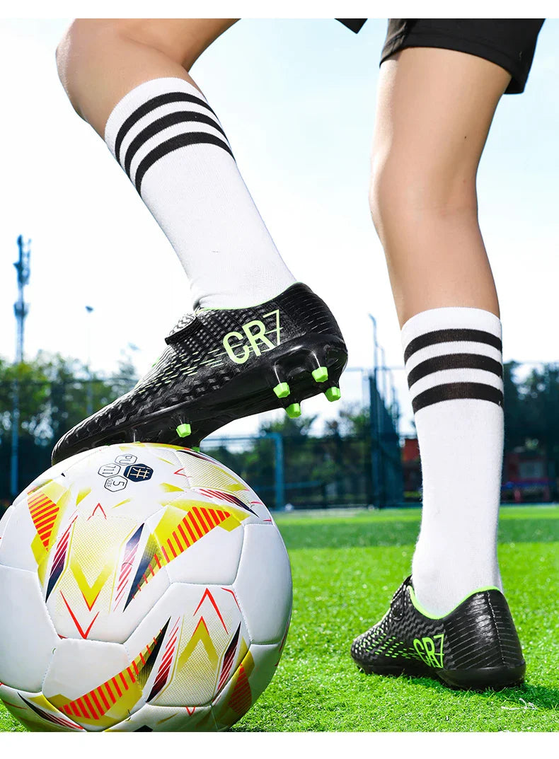 New Hot Children Football Boots Outdoor Trainers Soccer Shoes for Kids Boys Girls Hook Loop Football Cleats Futsal Sneakers28-39