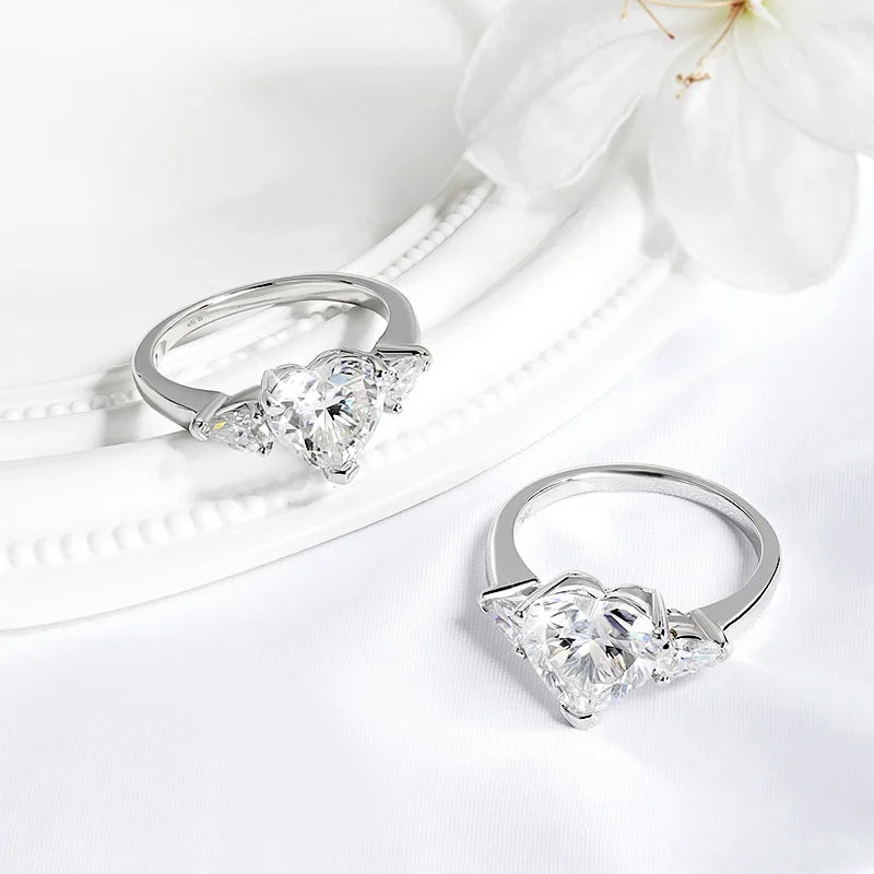 1CT 2CT 3CT 4CT Heart Cut Moissanite Ring for Women 3 Stones Lab Diamond Wedding Band 925 Sterling Silver Jewelry