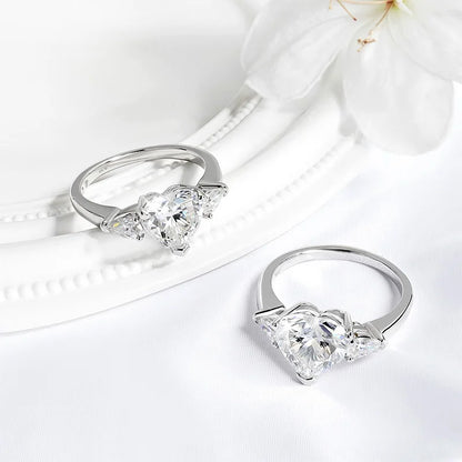 1CT 2CT 3CT 4CT Heart Cut Moissanite Ring for Women 3 Stones Lab Diamond Wedding Band 925 Sterling Silver Jewelry