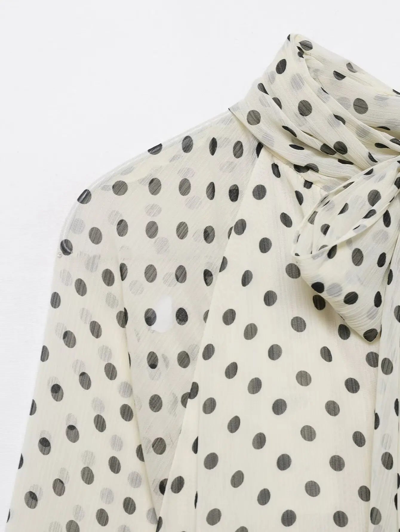 New Women Bow Collar Blouse Vintage Polka Dot Printed Loose Tops Fashion Elegant Spring Long Sleeve Commuting Shirts
