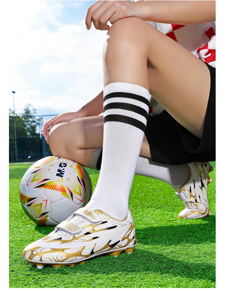 Children Football Shoes Professional Indoor Non Slip TF/FG Fast Grass Boys Match Wear Resistant Training Football Shoes for Kids