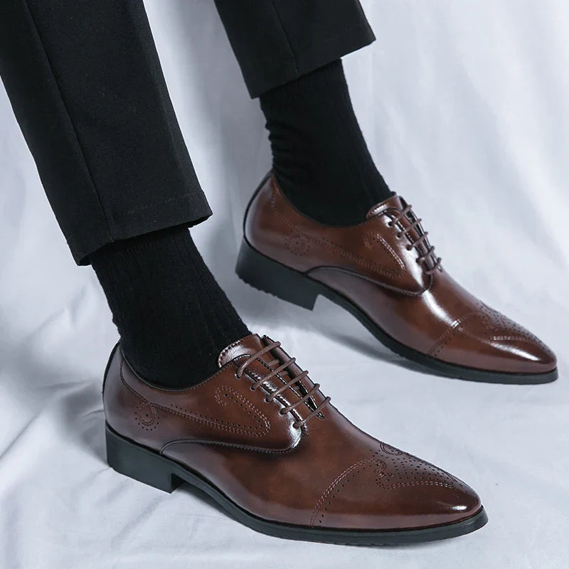 Formal Brogues Shoes Men Classic Social Casual Business Shoes Man Wedding Men's Dress Shoes Party Pointy Toe Leather Shoes Male