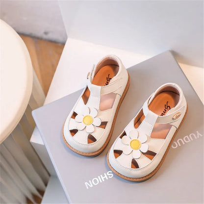 2025 New Summer Kids Sandals For Girls Leather Cuts-out Children Sandals Cute Flower Soft Sole Fashion Toddler Baby Shoes