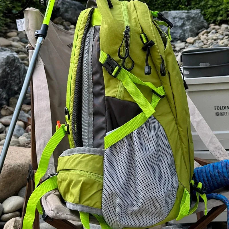Outdoor Hiking Rucksack Backpack Mountaineering Bag for Men Women Sports Trekking Backpack Light Travel Camping