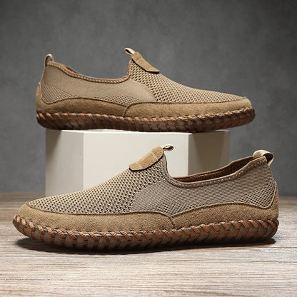 Breathable Men Casual Shoes Lightweight Outdoor Male Walking Shoes Anti-slip Men's Sneakers Slip on Flats Vulcanized Shoes 2025