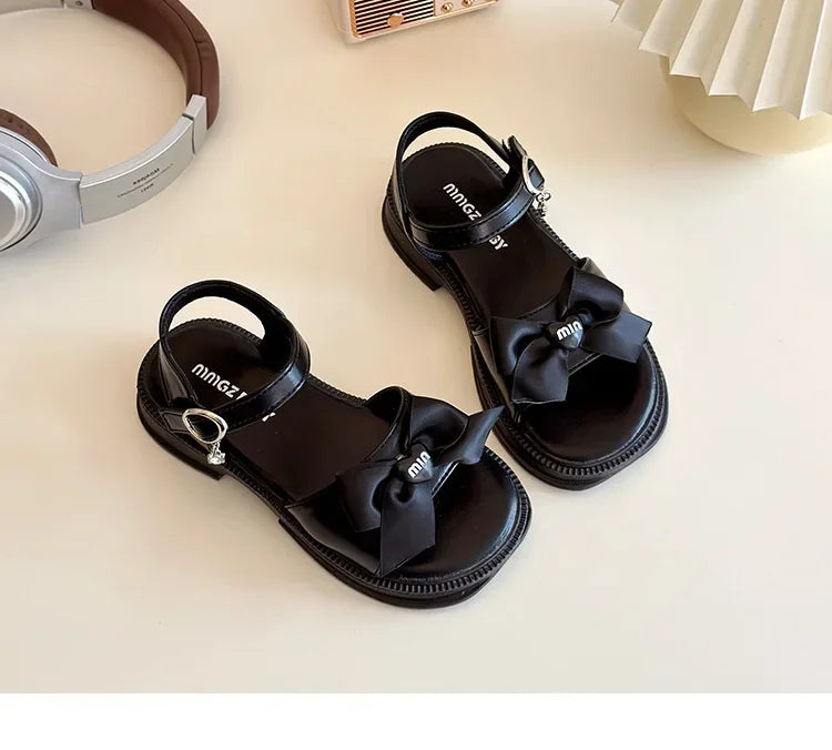2025 New Children's Sandals Summer Bow Princess Casual Shoes Children's Soft Bottom Beach Flat Shoes Fashionable and Versatile