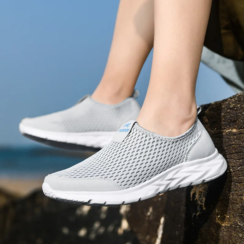 Men's Sneakers Breathable Mesh Men Casual Shoes Outdoor Non-Slip Big Size Loafers Walking Lightweight Male Tennis shoes