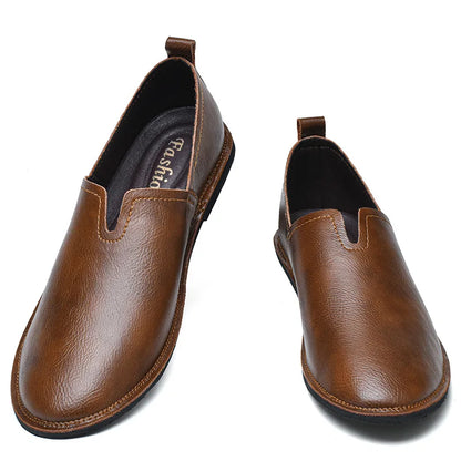 Mocassins Casuais Retrô Masculinos de Sola Macia Confortáveis e Antiderrapantes Feitos à Mão para Sapatos de Negócios Casuais 38-47