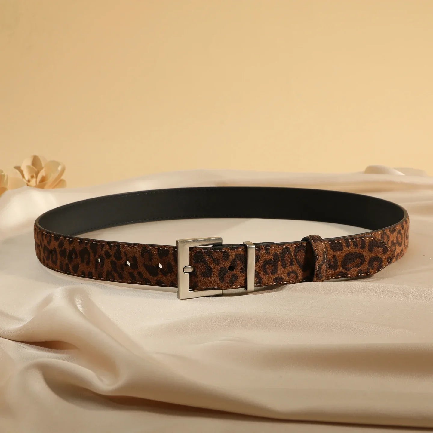Fashion Suede Cowhide Women‘s Belts Genuine Leather 2.8cm Wide Belt Metal Buckle Women Belt Matched Dress Jeans Skinny Girdle