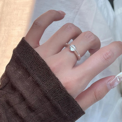 Anel de Casamento em Moissanite de 1 Quilate para Mulheres, Anéis de Noivado Solitário de Diamante Brilhante em Prata Esterlina 925 com Certificado