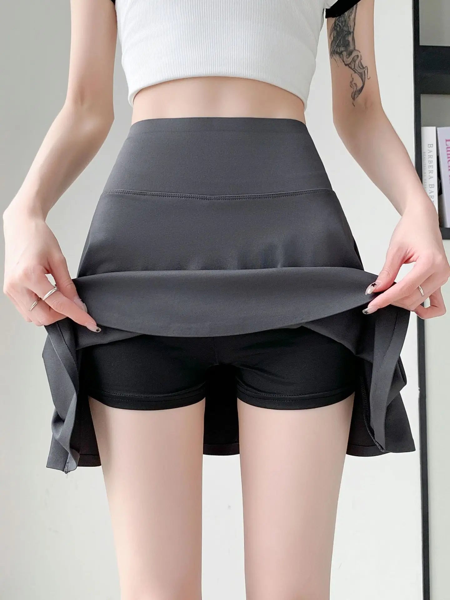 Women Summer Fake Two Pieces Sports Skirt Anti-Chafing Anti-Slip Tennis Badminton Yoga Skirt Pleated White Mini Skirt  Running