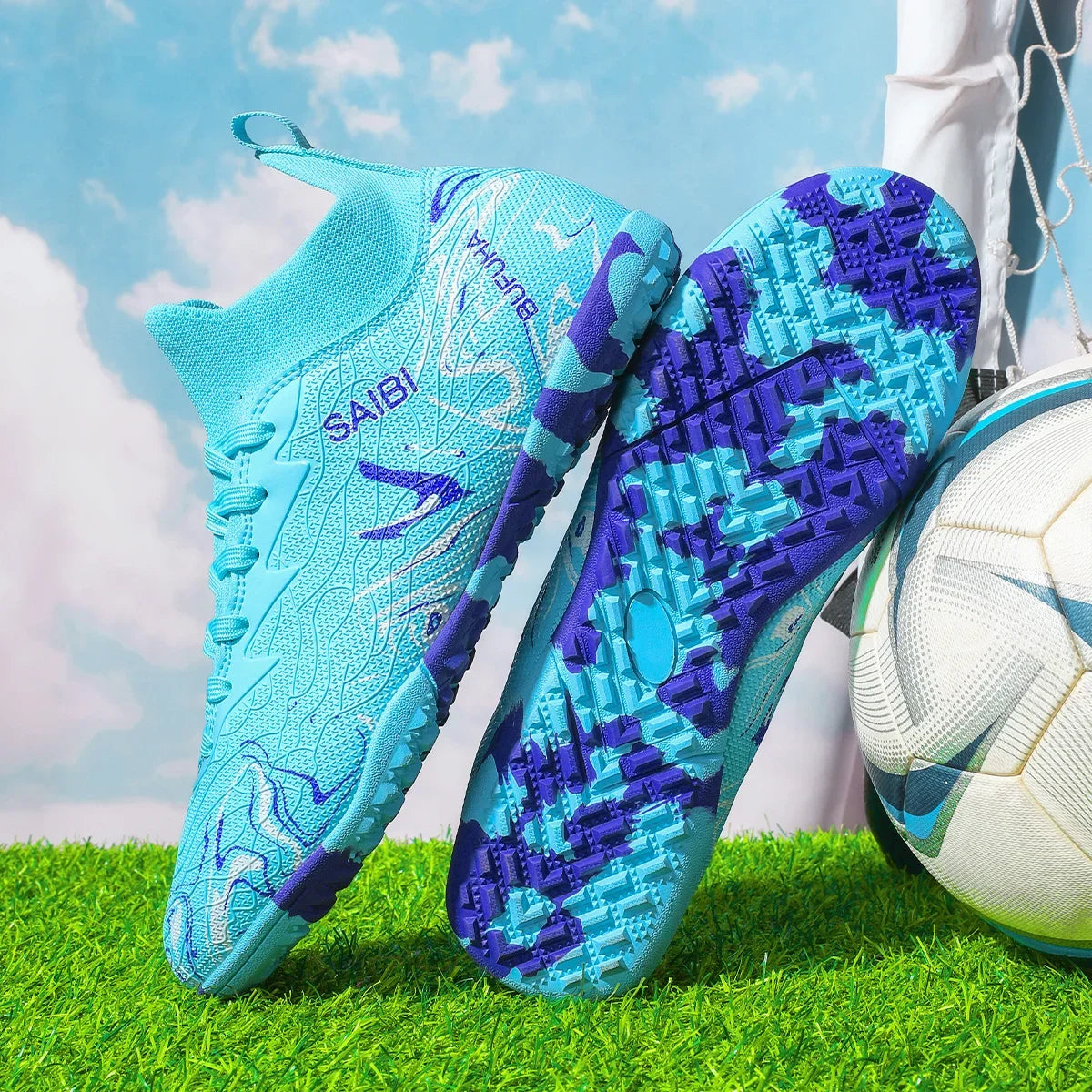 football boots sneakers chuteira society soccer shoes Above the ankle but not to the knee Anti-slip column Sole spikes