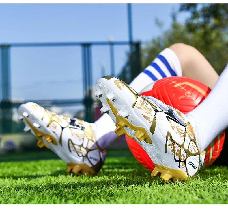 Professional Football Shoes Kids Futsal Sneakers Outdoor Low-cut Soccer Shoes Boys Lightweight Non-slip Children's Sports Shoes