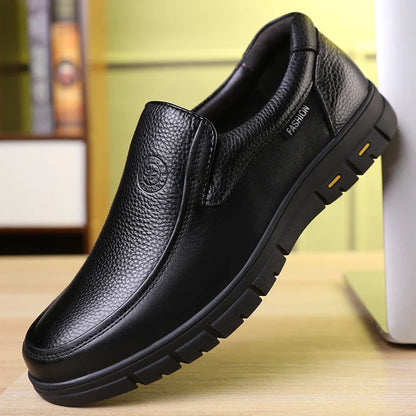 High Quality Leather Men Casual Shoes Italian Luxury Brand Mens Loafers Breathable Formal Mens Dress Shoes Slip-on Driving Shoes