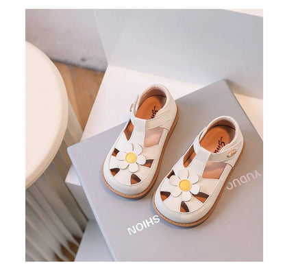 2024 New Summer Kids Sandals For Girls Leather Cuts-out Children Sandals Cute Flower Soft Sole Fashion Toddler Baby Shoes