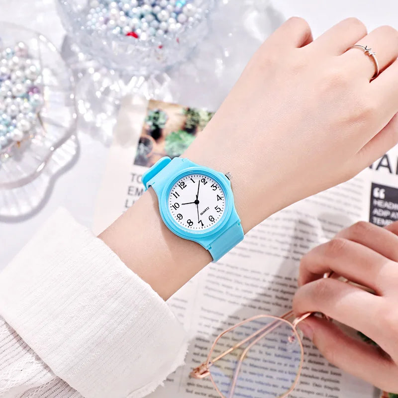 Simple Fashion Quartz Watch for Women Students Wrist Watches Silicone Strap Watch Wholesale Reloj Mujer Elegante Reloj De Mujer